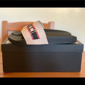 Gucci stripe rubber slide sandal